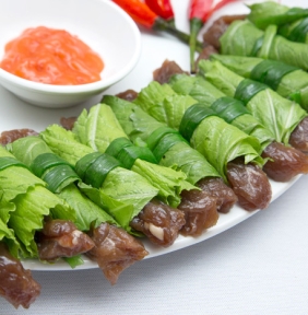 Bò Cuộn Cải Xanh